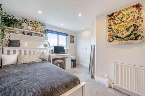 116 Gander Green Lane, Sutton, SM1 2HH