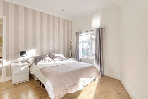 45 Priory Crescent, Sutton, SM3 8LR