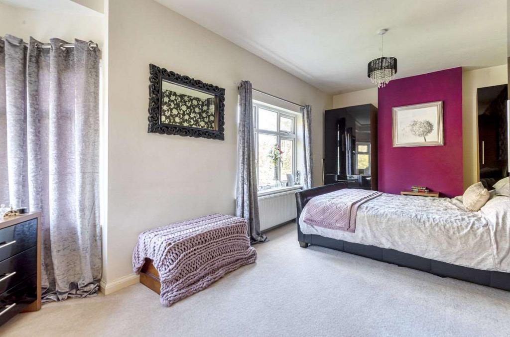 Bedroom 2 (Double)