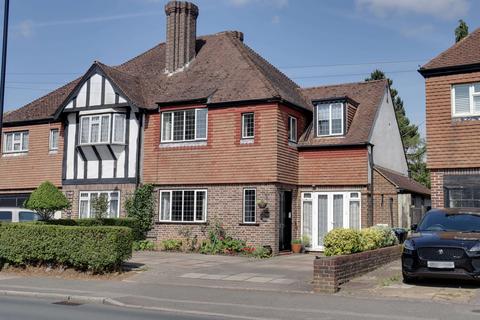 113 Coulsdon Road, Coulsdon, CR5 1EH