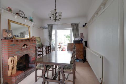 113 Coulsdon Road, Coulsdon, CR5 1EH