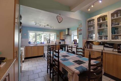113 Coulsdon Road, Coulsdon, CR5 1EH