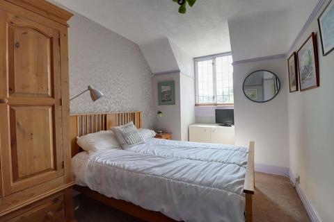113 Coulsdon Road, Coulsdon, CR5 1EH