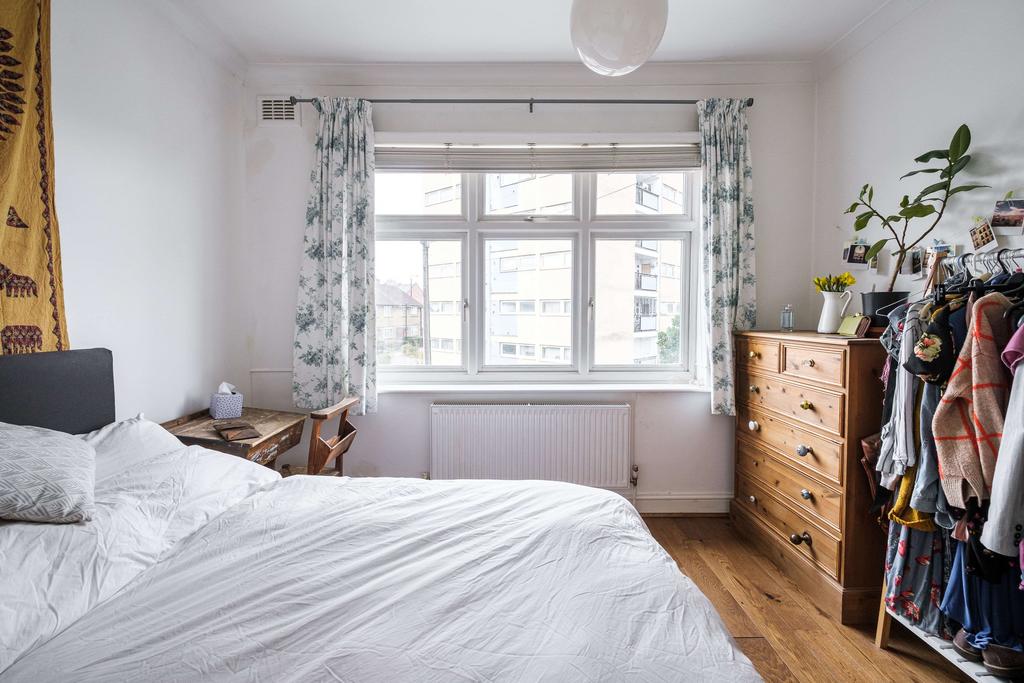 Bedroom 1 (Double)
