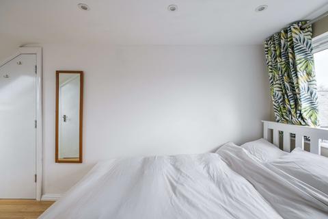 9 Forest Side, London, E7 0JB