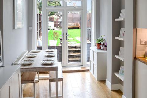 7 Chelford Road, Bromley, BR1 5QT