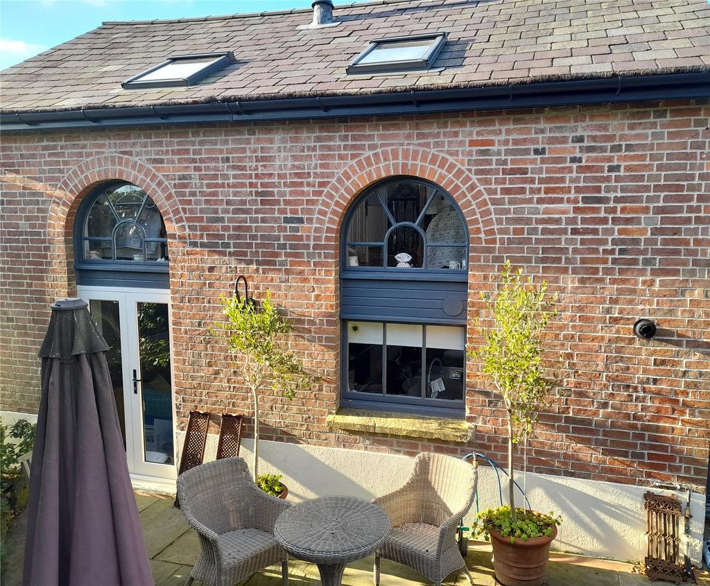 The Green, East Knoyle, Salisbury, SP3 2 bed detached house for sale