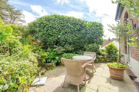 Chapel House The Green, East Knoyle, Salisbury, SP3 6BN