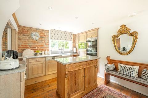 Chapel House The Green, East Knoyle, Salisbury, SP3 6BN