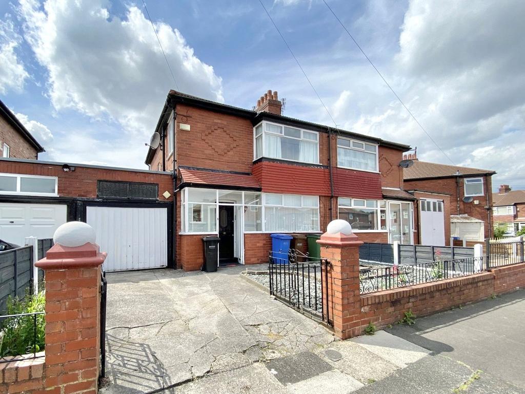 Hardman Road, Reddish, Stockport, SK5 3 bed semidetached house £260,000