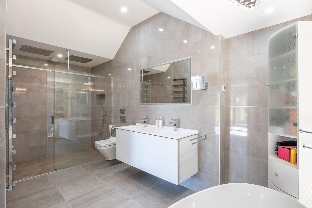 En-suite Bathroom