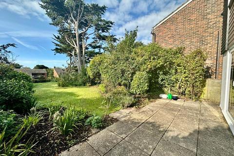 3 bedroom detached house for sale - Studland Drive, Milford on Sea, Lymington, Hampshire, SO41