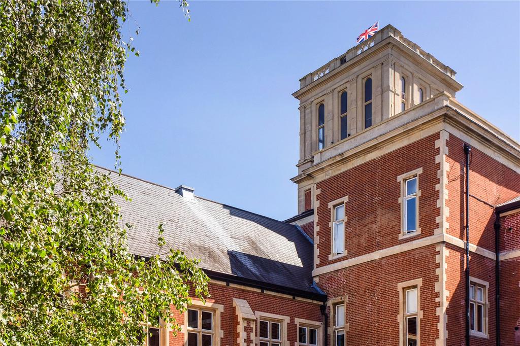 Victoria Court