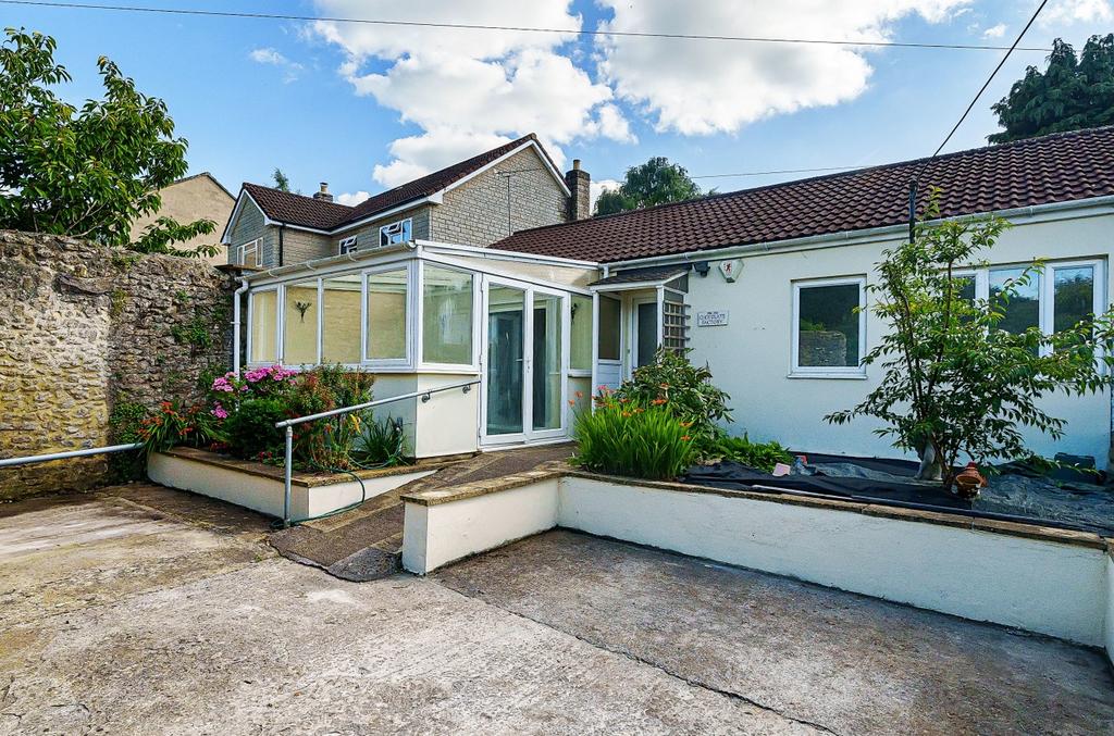 Dallimore Lane, Nunney, BA11 3 bed bungalow for sale £325,000