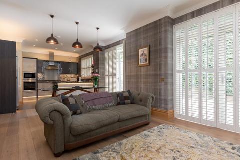 1 Boclair Brae, Bearsden, Glasgow, G61 2BF