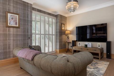 1 Boclair Brae, Bearsden, Glasgow, G61 2BF