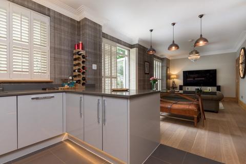 1 Boclair Brae, Bearsden, Glasgow, G61 2BF