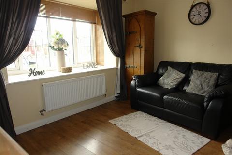 27 Birchwood, Chadderton, Oldham, OL9 9UH