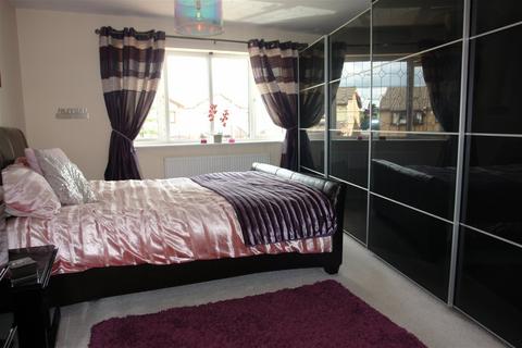 27 Birchwood, Chadderton, Oldham, OL9 9UH