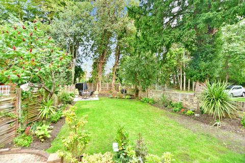 56b Mulgrave Road, Belmont, Sutton, SM2 6LX