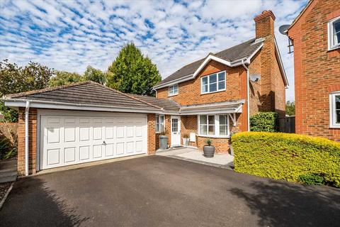 4 bedroom detached house for sale, Celtic Drive, Andover