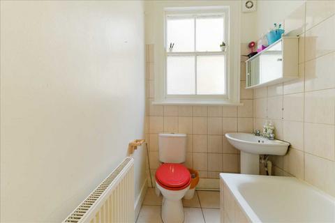 201 Arthur Road, London, SW19 8AG