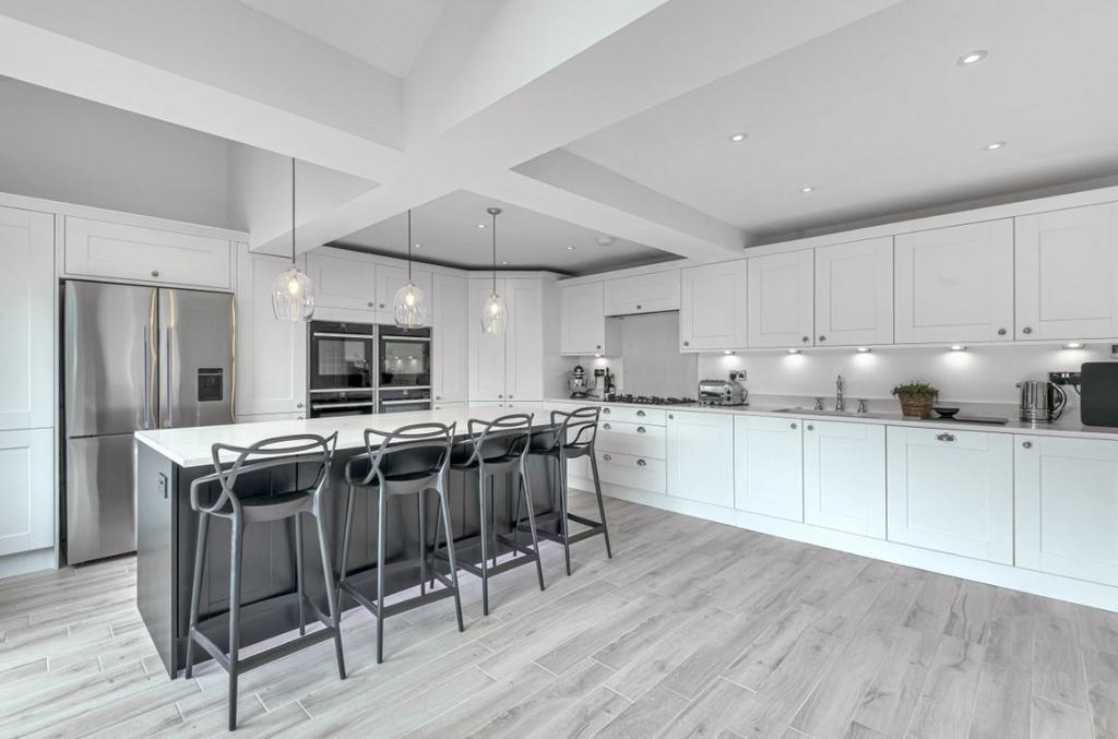 Grange Close, Oakley, Bedford 4 bed semidetached house for sale £600,000