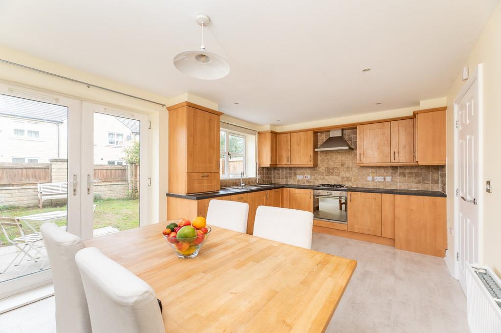 Fowlers Croft, Otley, West Yorkshire, LS21 3 bed house for sale £355,000