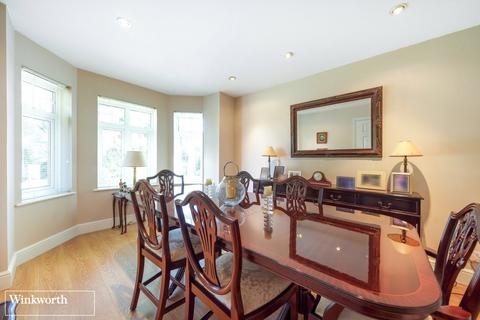 98 Cliddesden Road, Basingstoke, RG21 3ER