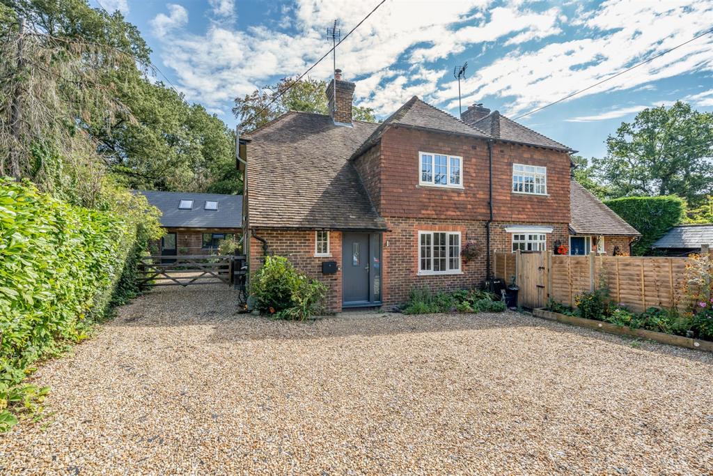 Horsham Road, Cowfold, Horsham, RH13 3 bed semidetached house for sale