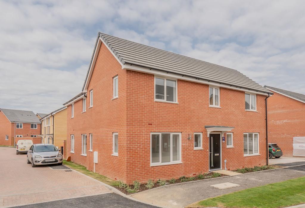 The Waysdale Taylor Wimpey, Whitehouse MK8 4 bed detached house for