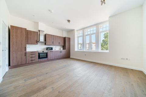 2 bedroom apartment to rent - Frobisher Road London N8