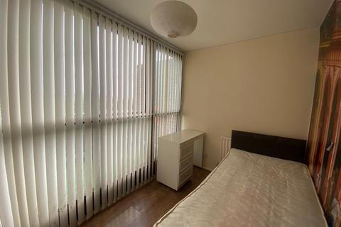 4 bedroom townhouse to rent, Minster Walk, N8