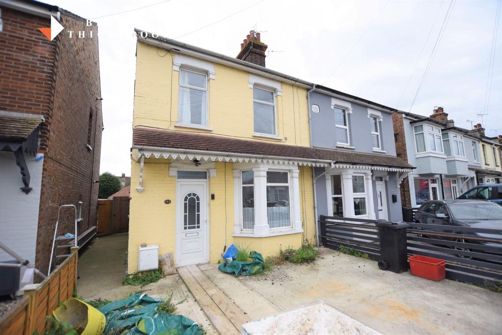 St Osyth Road, ClactononSea 3 bed semidetached house for sale £235,000