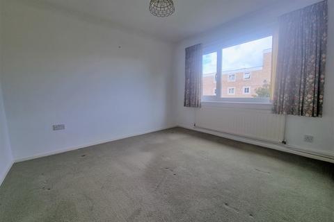 2 bedroom maisonette to rent, Hiltingbury