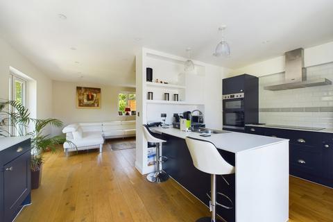 undefined, Highlands Crescent, Horsham