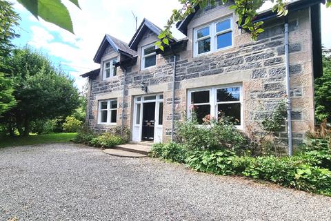 Erindearn Station Road, Newtonmore, PH20 1AR