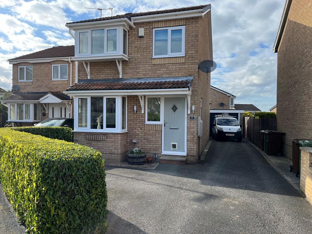 Marston Walk, Altofts 3 bed detached house for sale £275,000