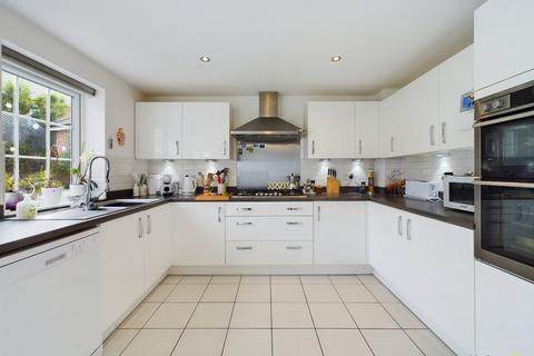 4 bedroom detached house for sale, Parsons Way, Drakelow