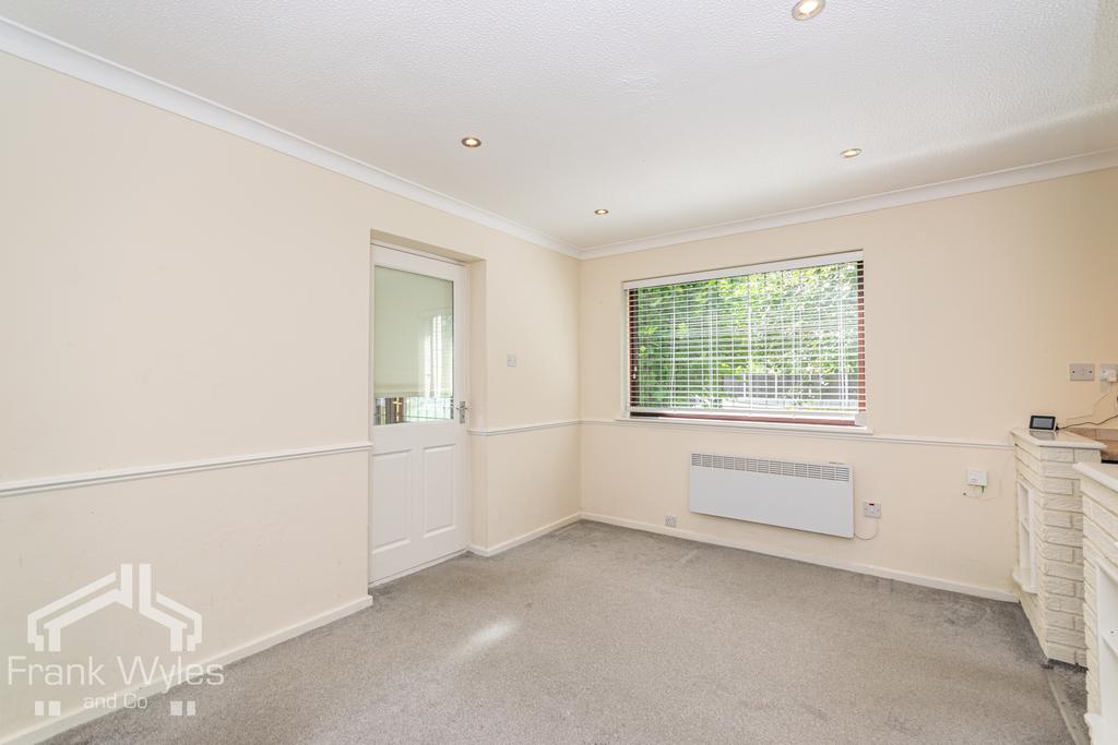 Badgers Walk East, Lytham St. Annes, Lancashire 1 bed mews £650 pcm