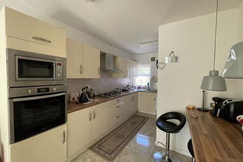 63 Walstead Road, Walsall, WS5 4LZ