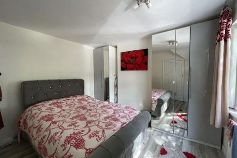 63 Walstead Road, Walsall, WS5 4LZ