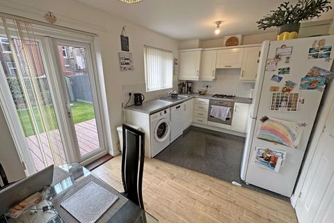 8 Laurel Heights, North Shields, NE29 0FB