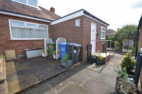 2 bedroom semi-detached bungalow for sale, Clincton View, Widnes