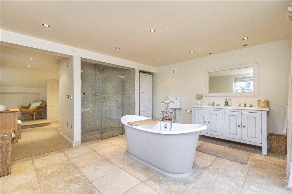 Master Ensuite