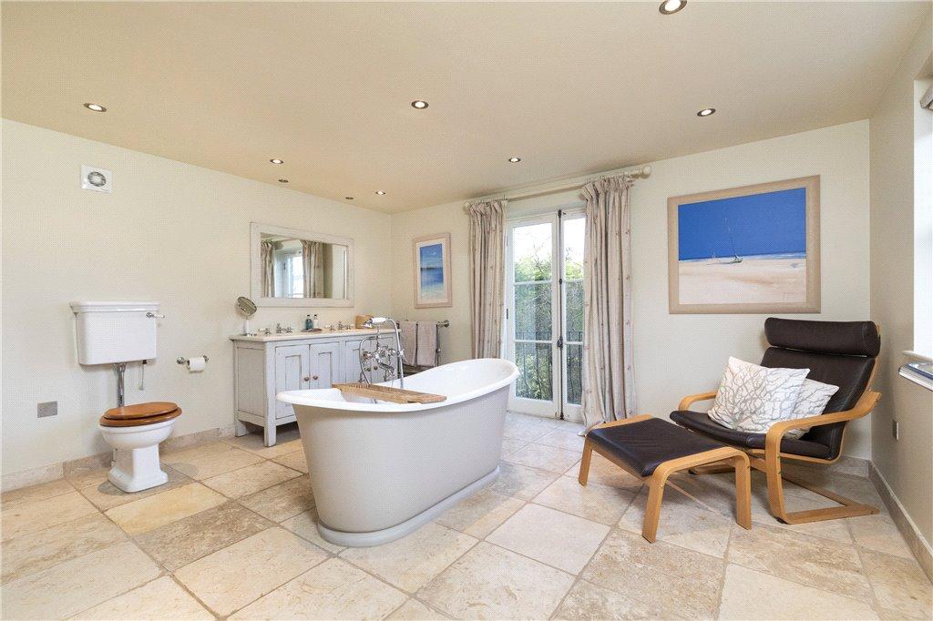 Master Ensuite