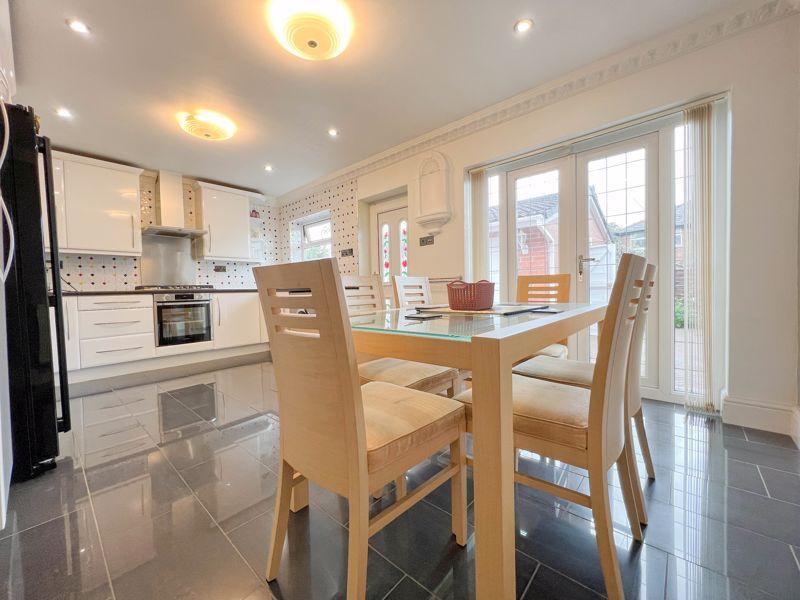 Kitchen dining room