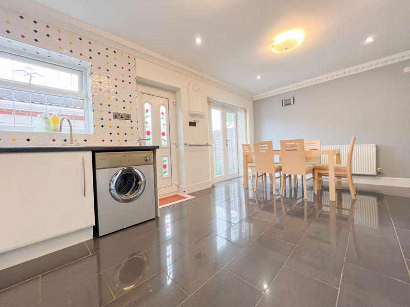 Kitchen dining room
