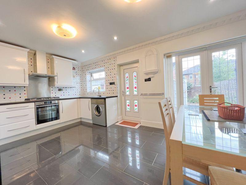 Kitchen dining room
