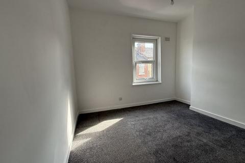 2 bedroom terraced house to rent, Conway Street, Stoke-On-Trent